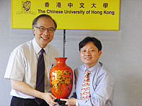 Prof. Lan Siren (right), President of Fujian Agriculture and Forestry University meets with Prof. Jack Cheng (left), Pro-Vice-Chancellor of CUHK